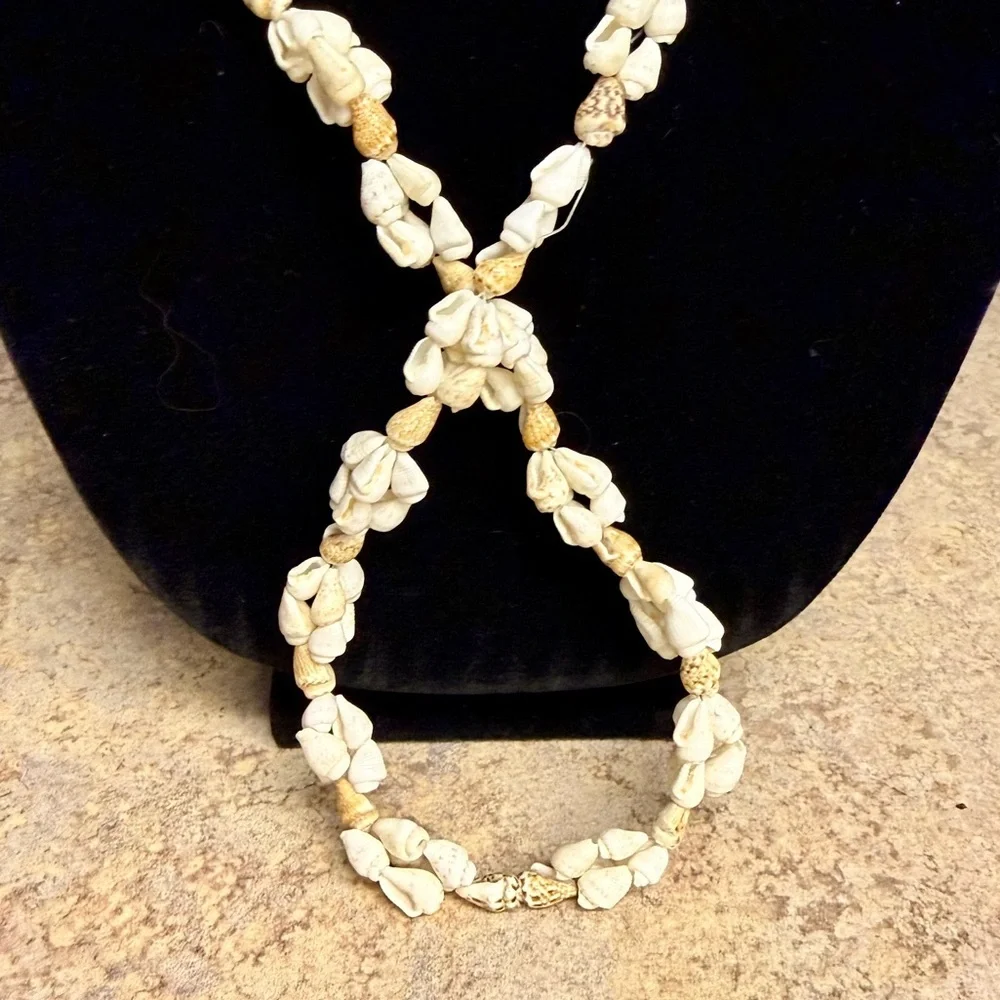Vintage Bohemian beaded shell necklace